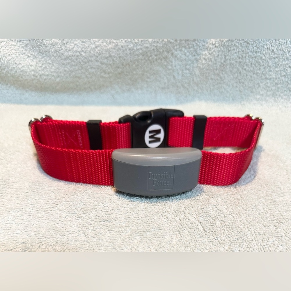 Invisible fence 700 series receiver with collar